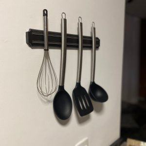 Barra Magnética Imantada para cozinha.