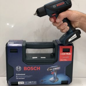 Parafusadeira/Furadeira a bateria - Bosch 220V